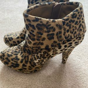 leopard print heels